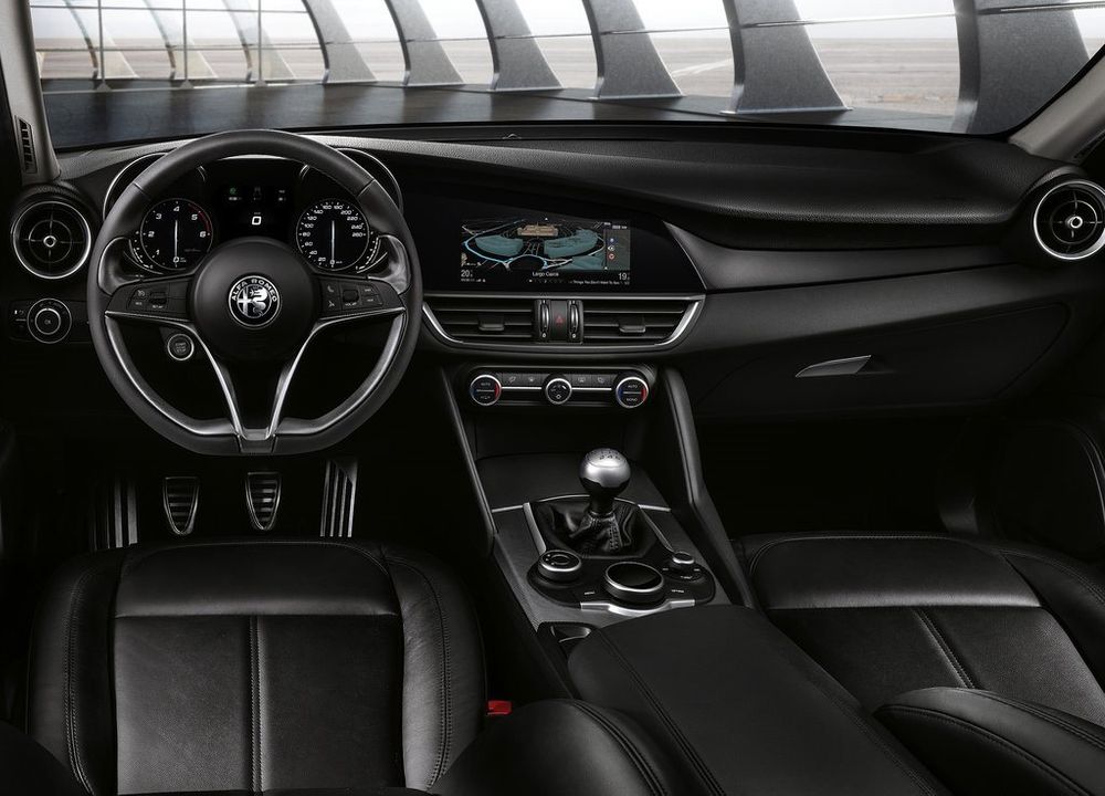 Alfa Romeo Giulia Image Listing 2