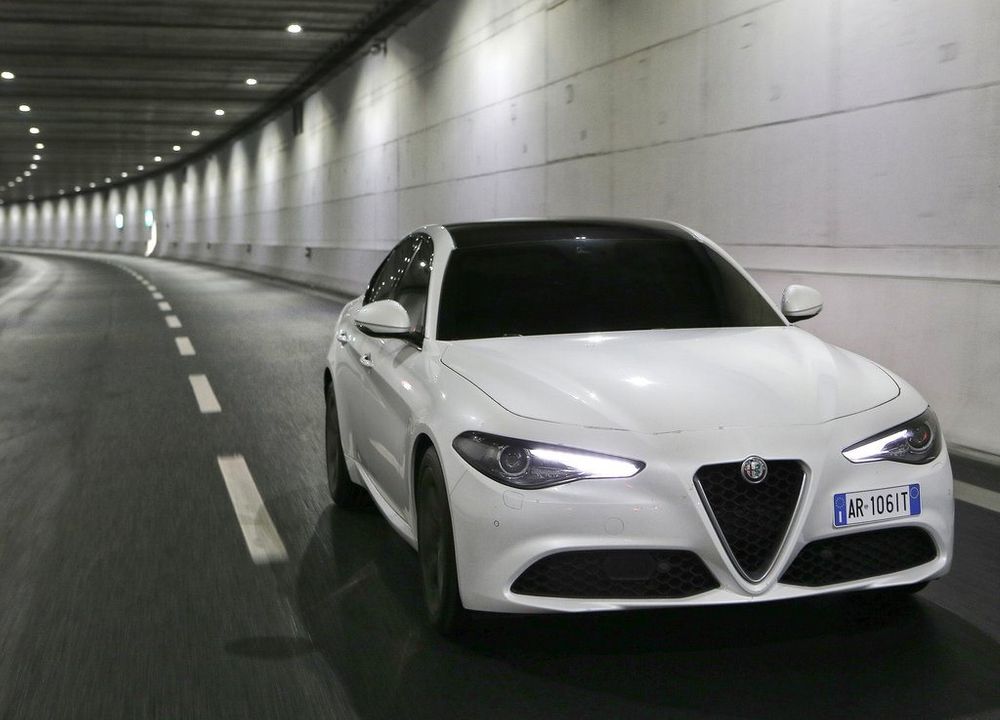 Alfa Romeo Giulia Image Listing 7
