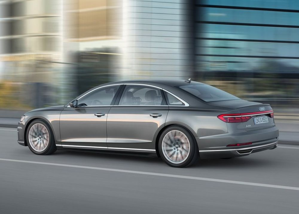 Audi A8 Image Listing 10