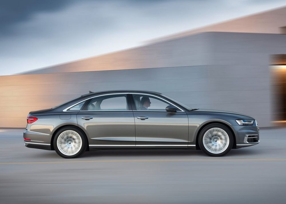 Audi A8 Image Listing 8