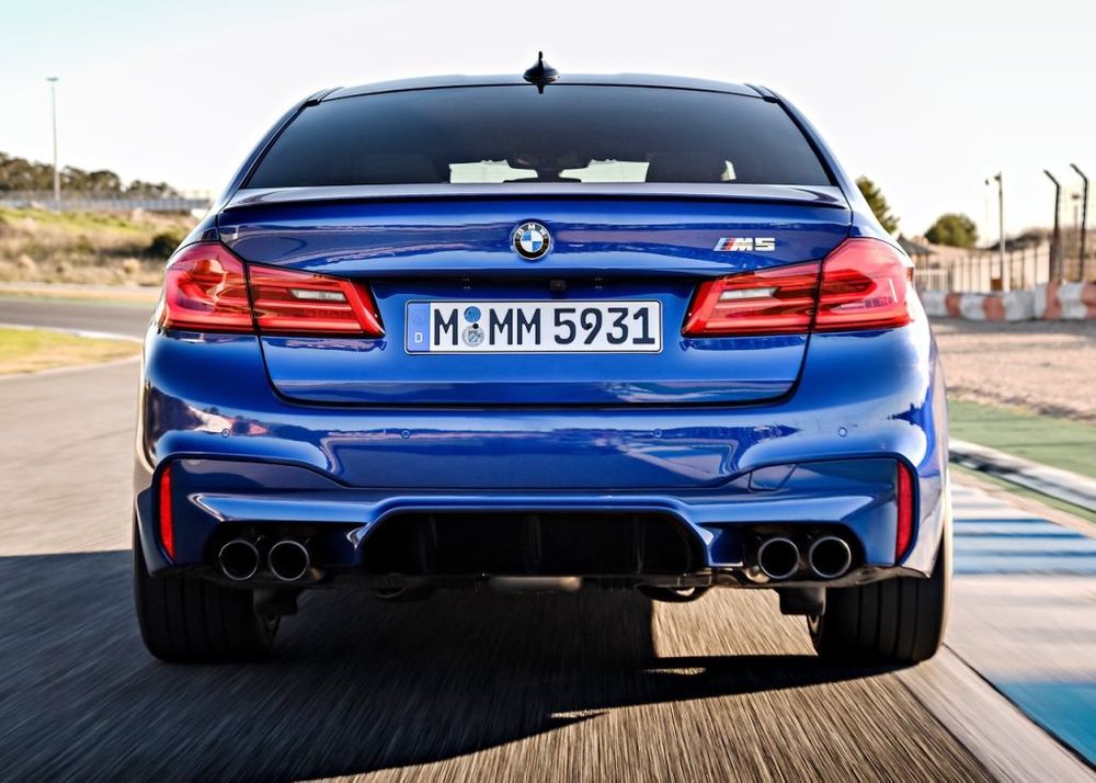 BMW M5 Sedan Image Listing 7
