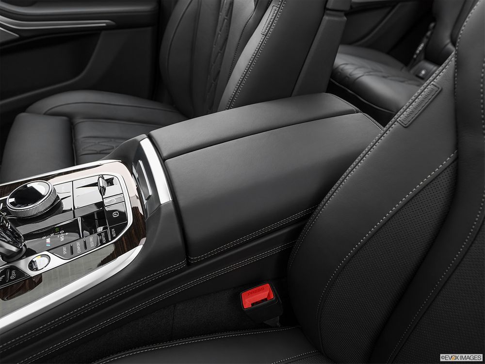 BMW X7 Image Listing 54