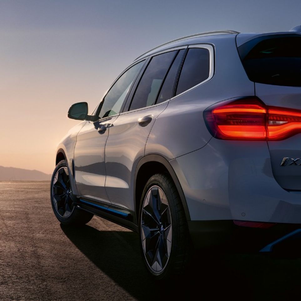 BMW iX3 Image Listing 3