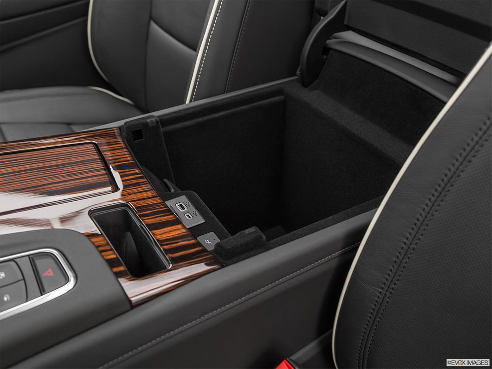 Cadillac Escalade Image Listing 16