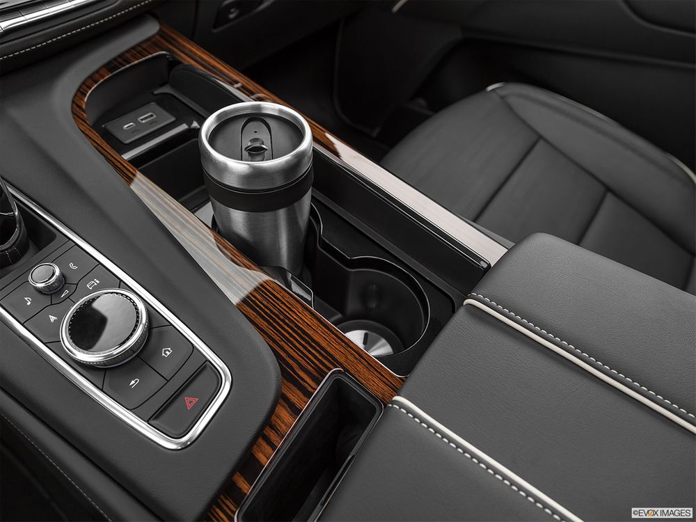 Cadillac Escalade Image Listing 44