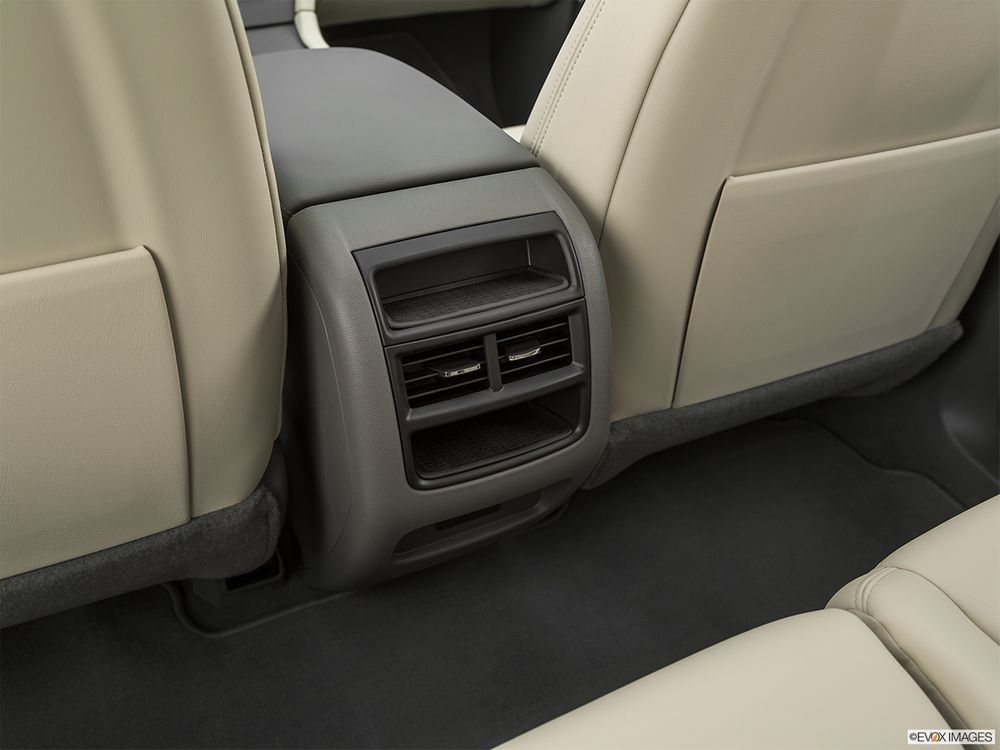 Cadillac XT5 Image Listing 23