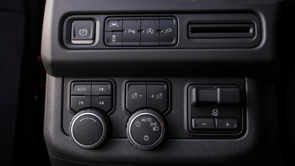 Chevrolet Tahoe Image Listing 25