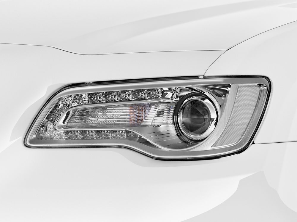 Chrysler 300C Image Listing 8
