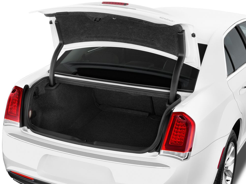 Chrysler 300C Image Listing 14