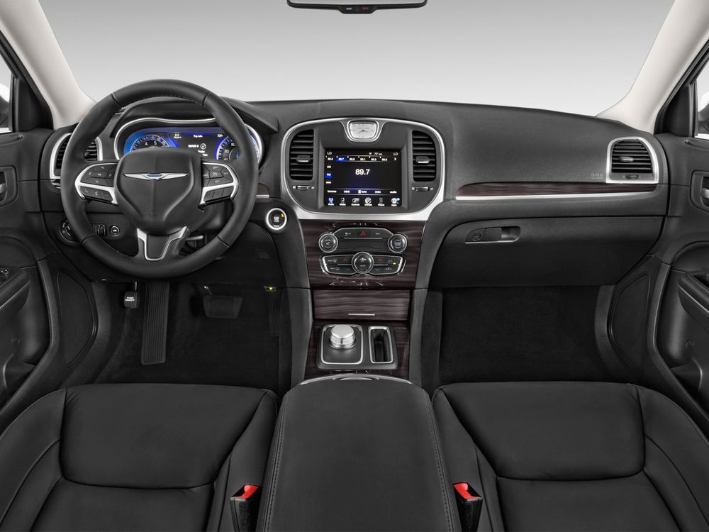 Chrysler 300C Image Listing 15
