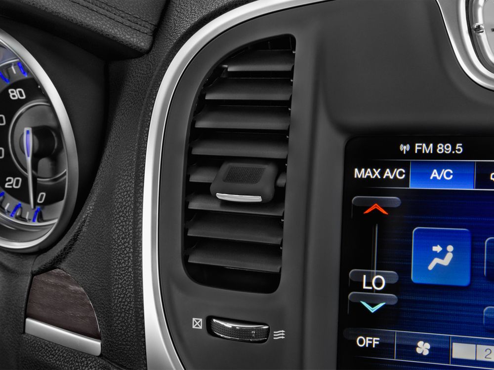 Chrysler 300C Image Listing 21