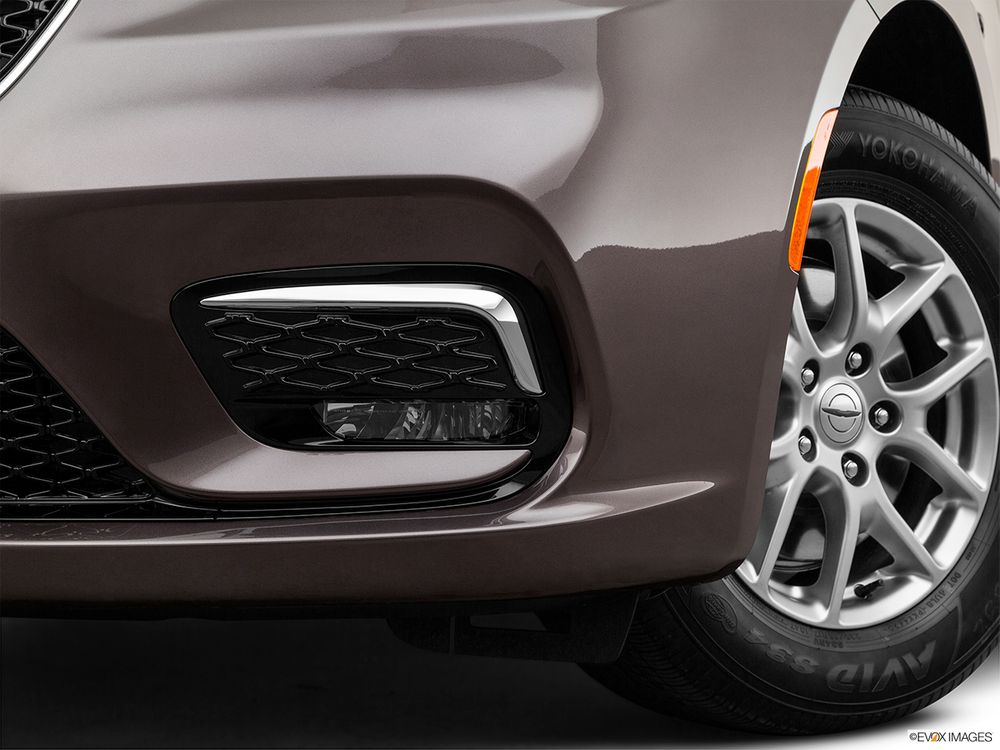 Chrysler Pacifica Image Listing 8