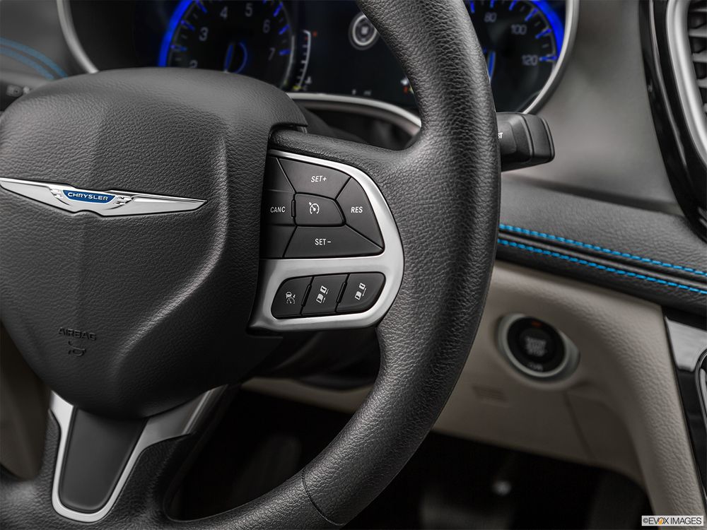 Chrysler Pacifica Image Listing 14