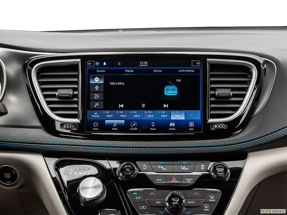 Chrysler Pacifica Image Listing 19