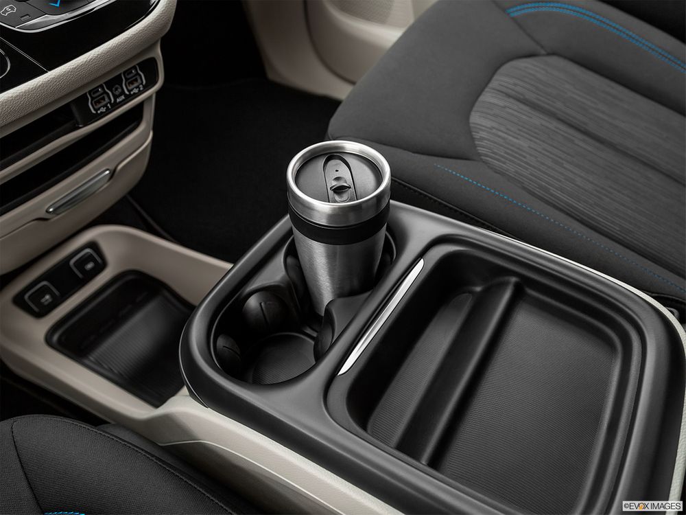 Chrysler Pacifica Image Listing 20