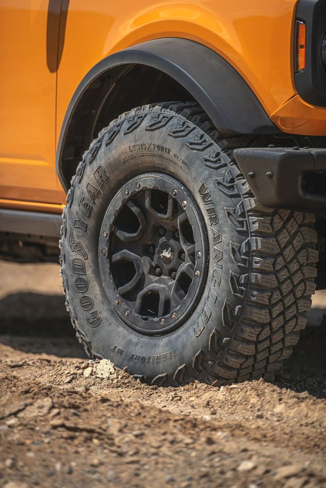Ford Bronco 2-door Image Listing 5