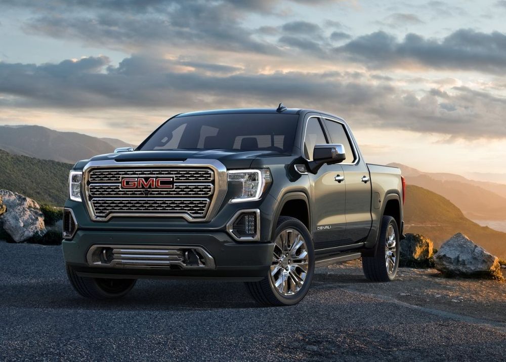 GMC Sierra Denali Image Listing 2