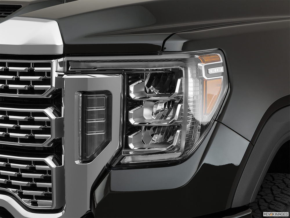 GMC Sierra HD Denali Image Listing 3