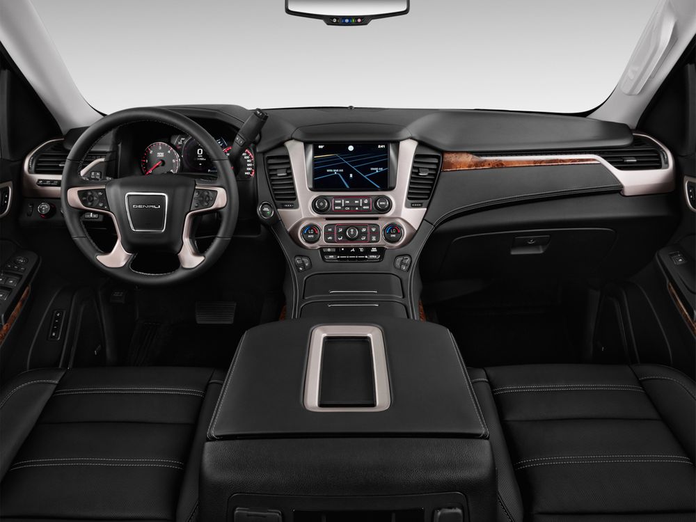 GMC Yukon XL Image Listing 24