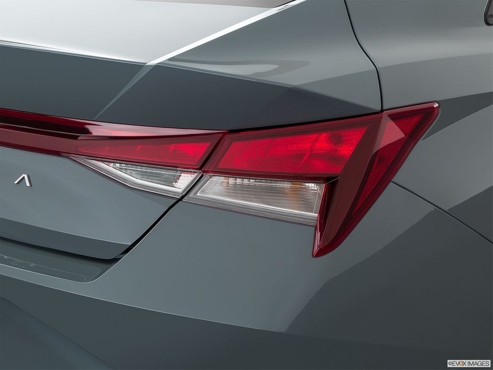 Hyundai Elantra Image Listing 6