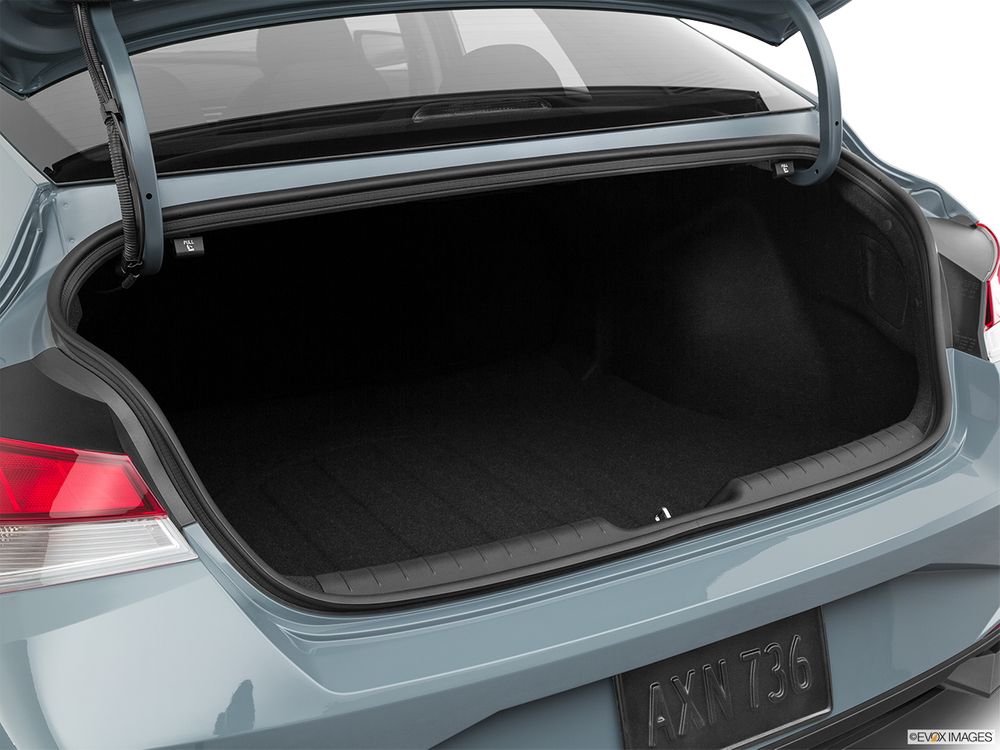 Hyundai Elantra Image Listing 9