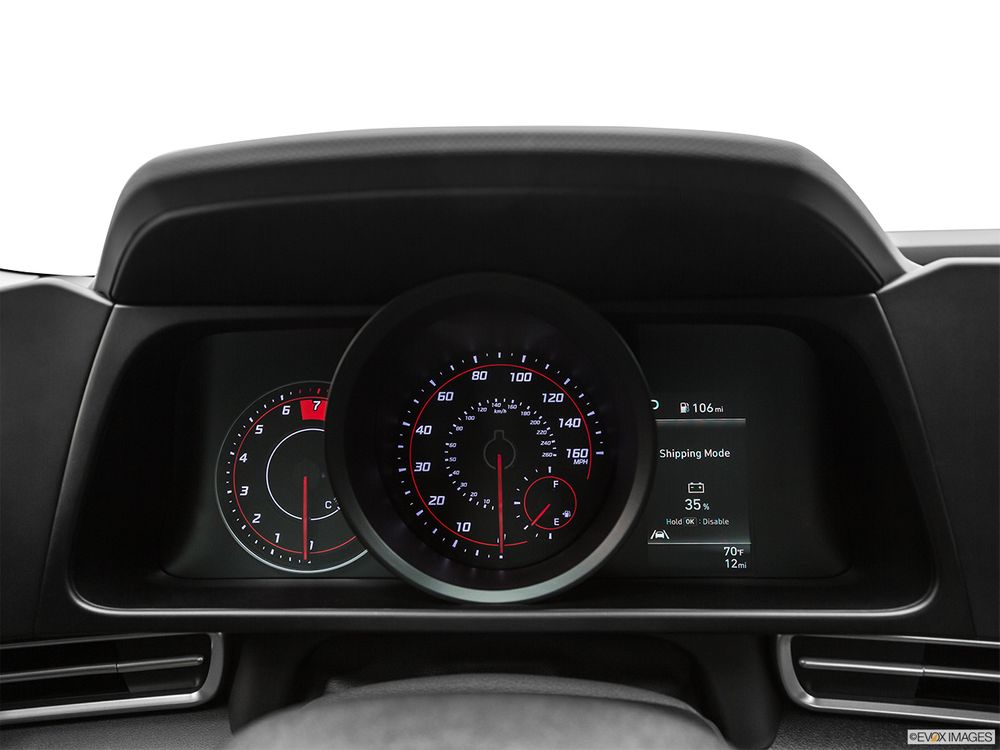 Hyundai Elantra Image Listing 14