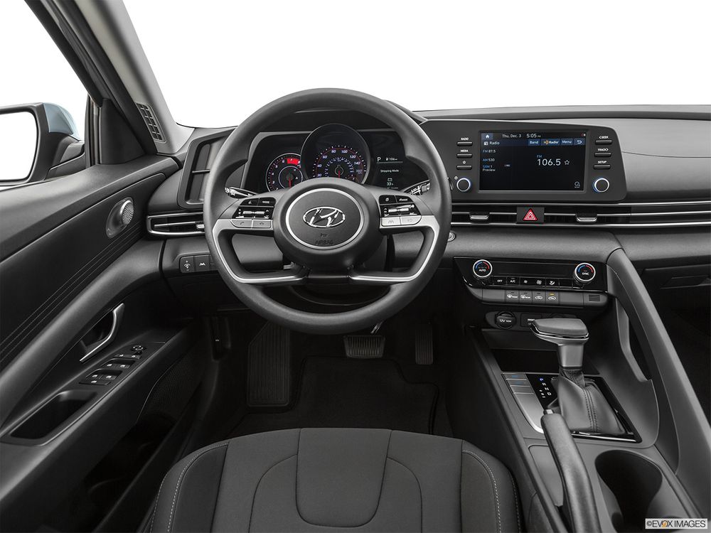 Hyundai Elantra Image Listing 11