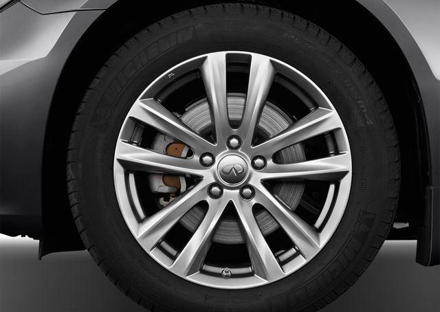 Infiniti Q70 Image Listing 12