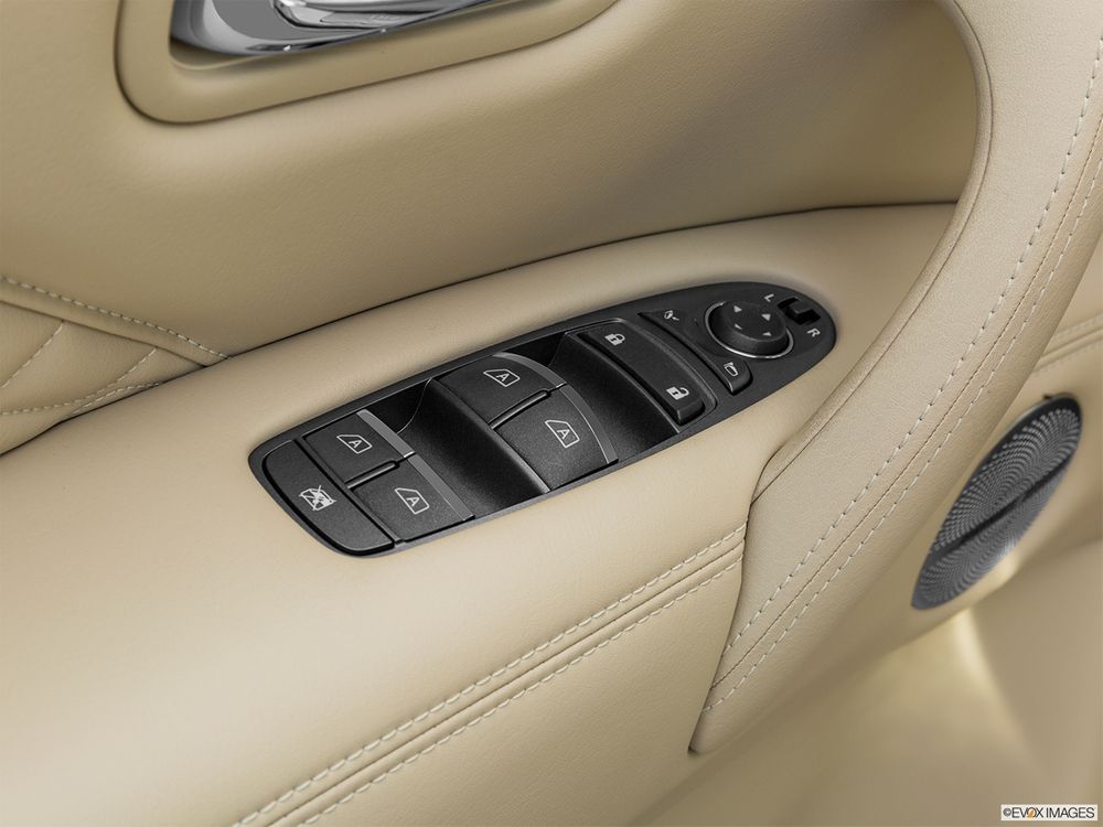 Infiniti QX80 Image Listing 3