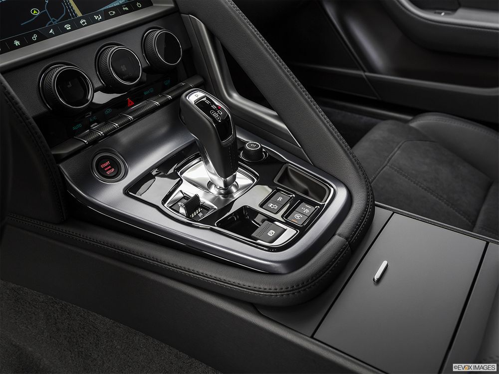 Jaguar F-Type Coupe Image Listing 21