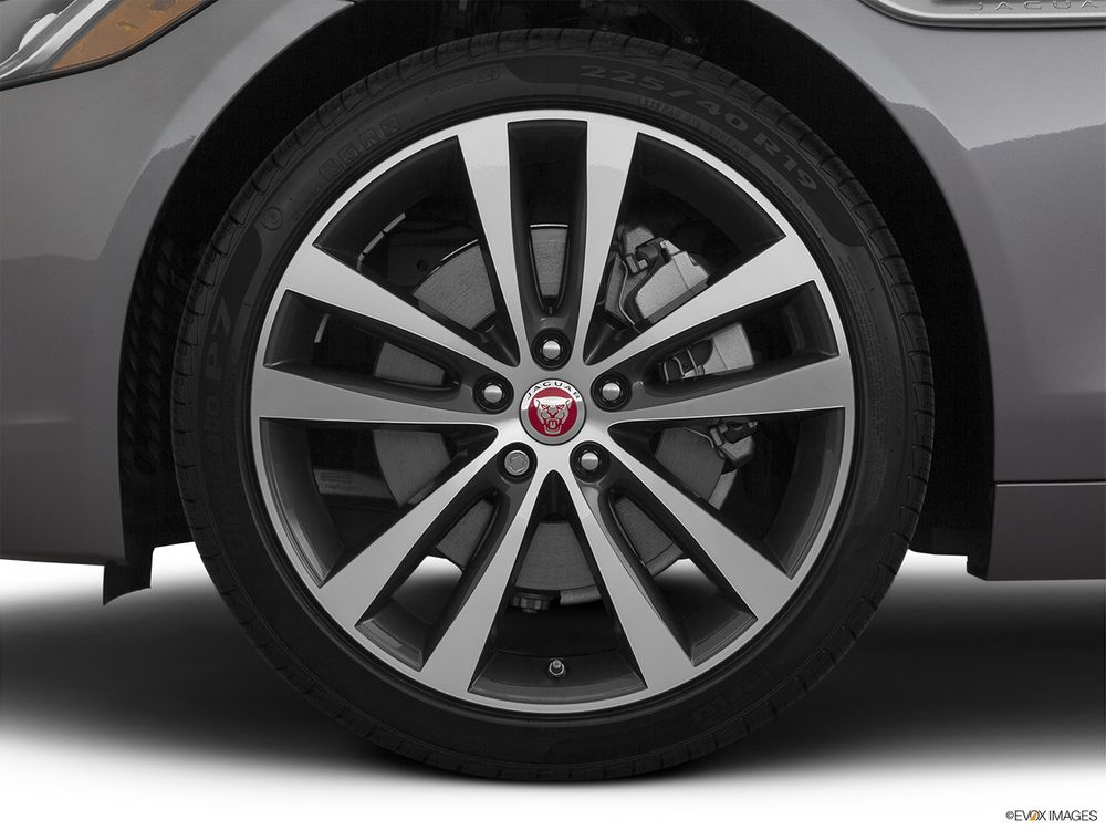 Jaguar XE Image Listing 9
