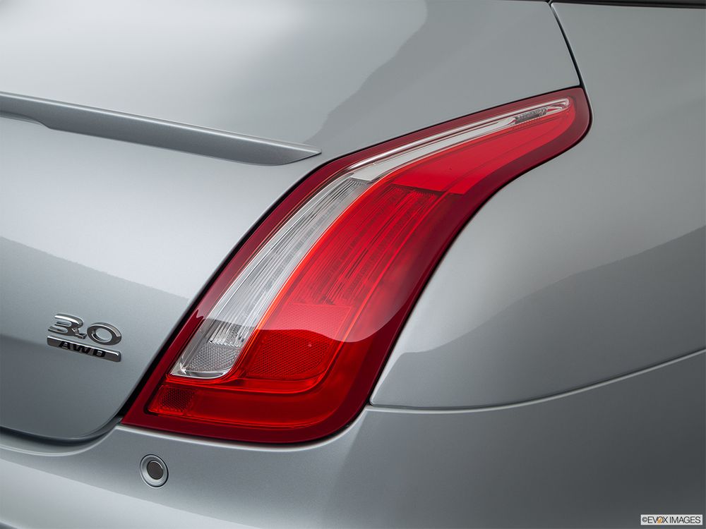 Jaguar XJ Image Listing 5