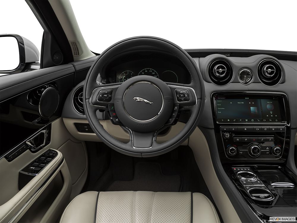 Jaguar XJ Image Listing 9
