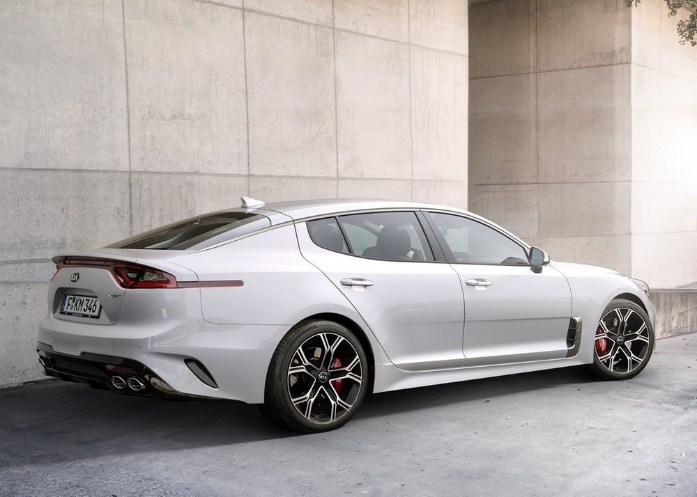 Kia Stinger Image Listing 11