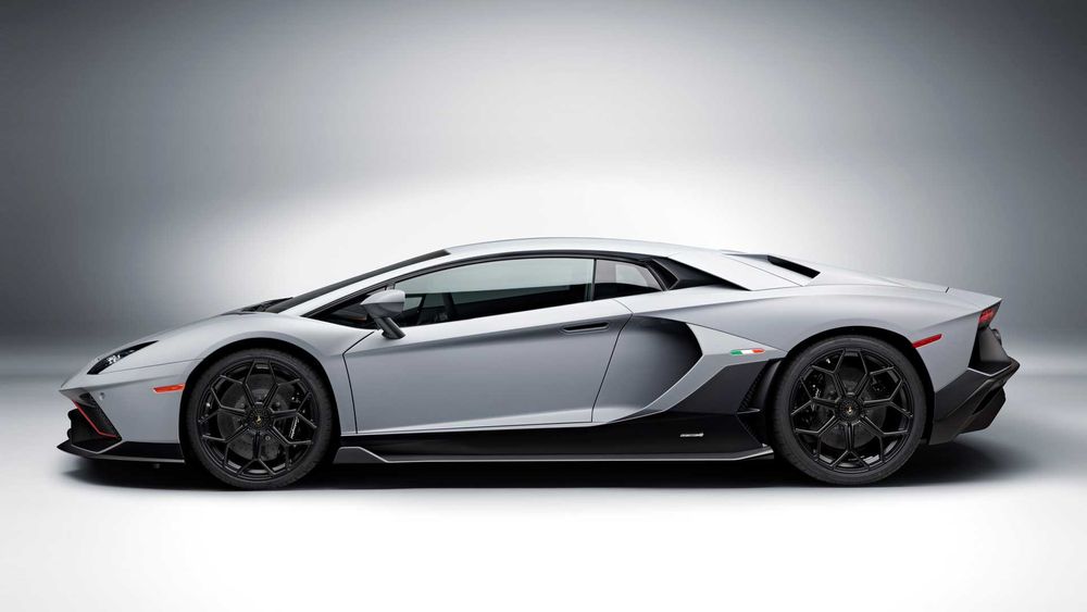 Lamborghini Aventador Ultimae Image Listing 4