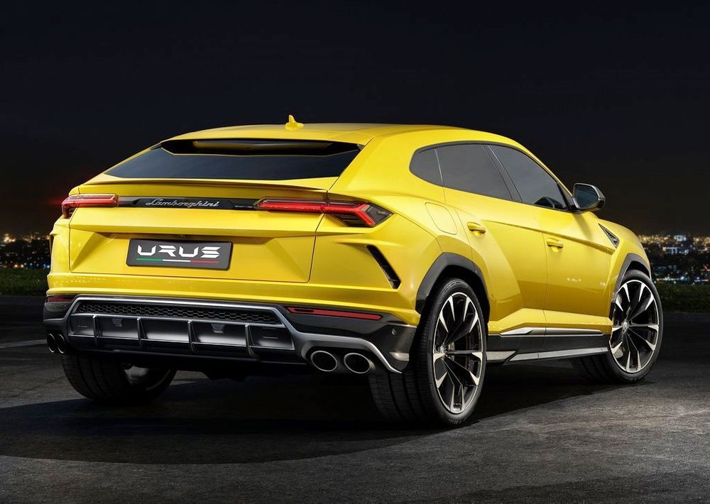 Lamborghini Urus Image Listing 8