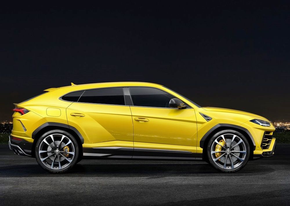 Lamborghini Urus Image Listing 7
