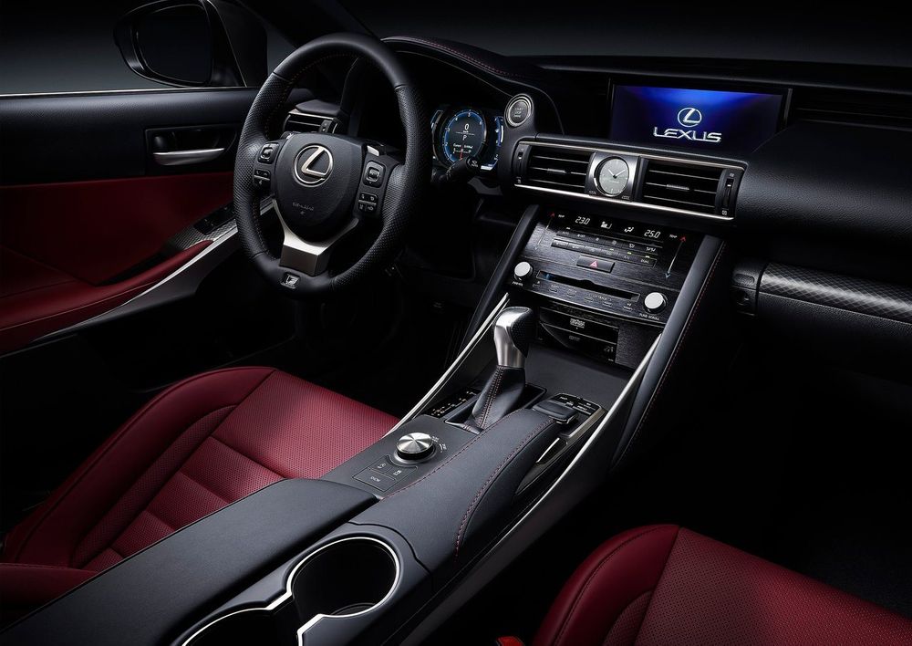 Lexus IS Image Listing 14