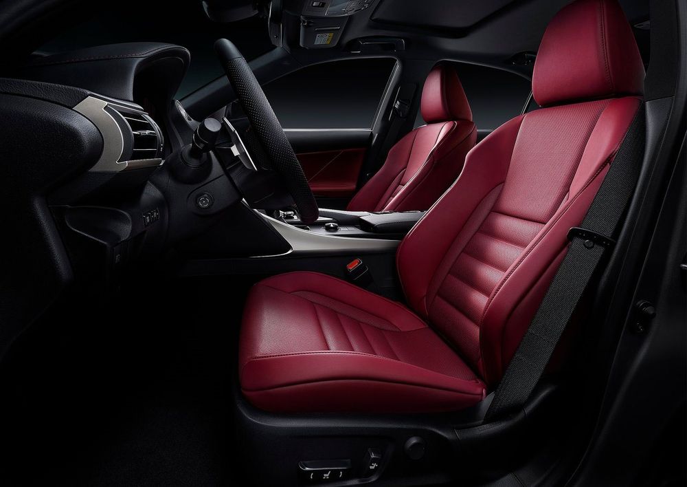 Lexus IS Image Listing 16