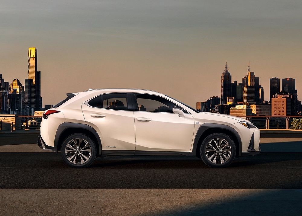 Lexus UX 200 Image Listing 2