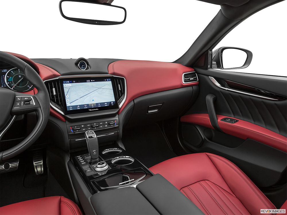 Maserati Ghibli Image Listing 11