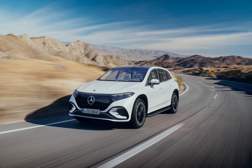 Mercedes-Benz EQS SUV Image Listing 2