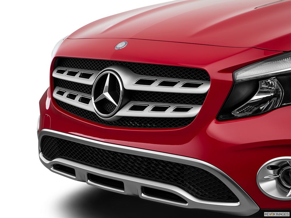 Mercedes-Benz GLA Image Listing 2