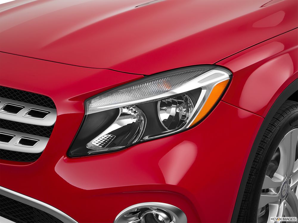 Mercedes-Benz GLA Image Listing 3