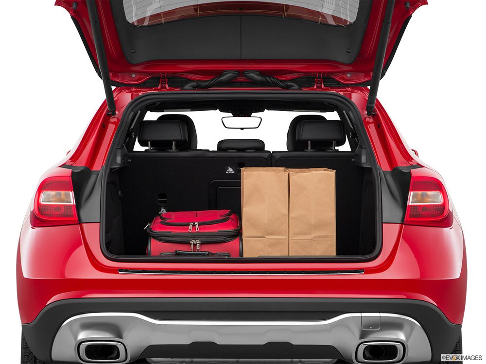 Mercedes-Benz GLA Image Listing 6