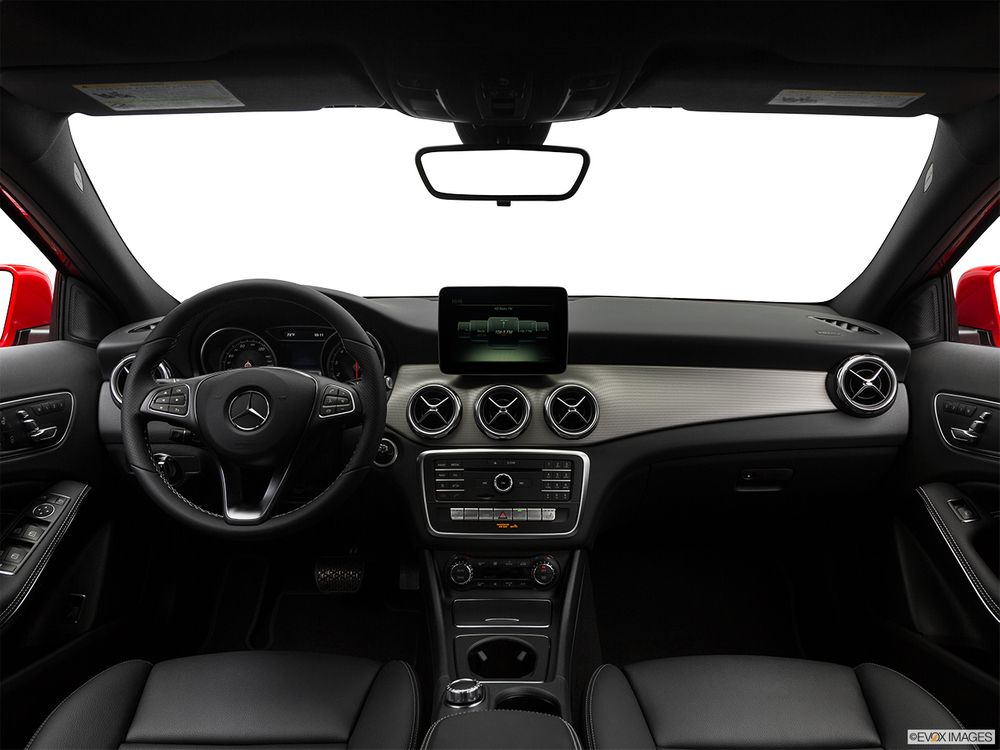 Mercedes-Benz GLA Image Listing 9