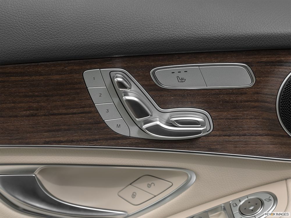 Mercedes-Benz GLC-Class Image Listing 18