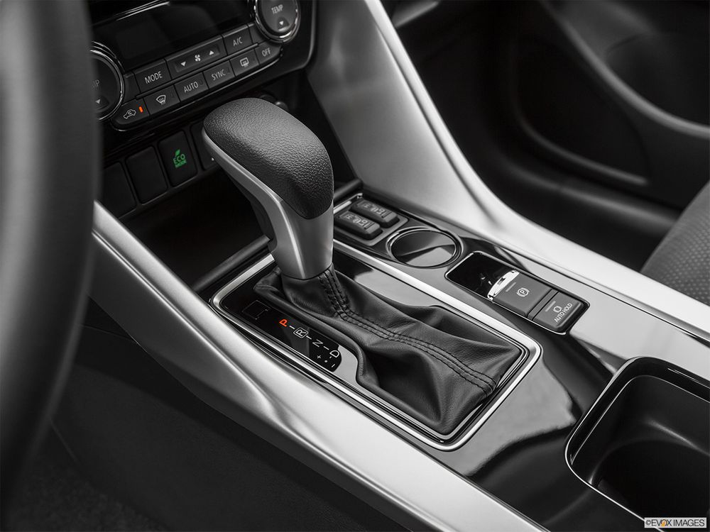 Mitsubishi Eclipse Cross Image Listing 17