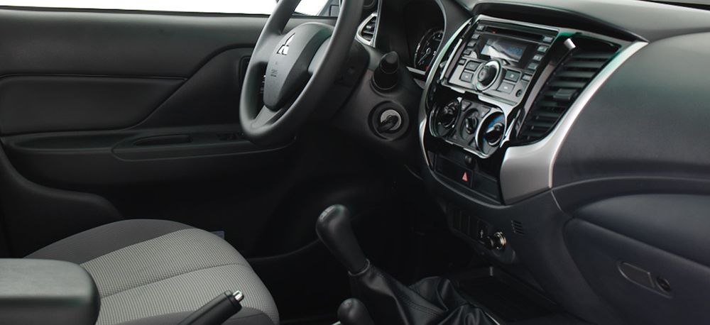Mitsubishi L200 Image Listing 10