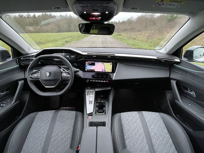 Peugeot 408 Image Listing 6